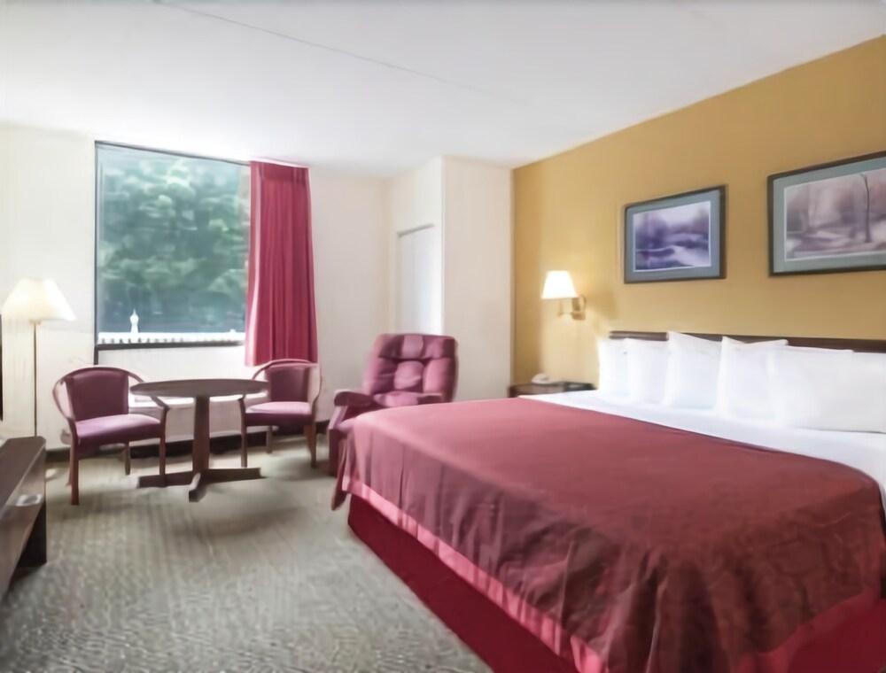 Days Inn By Wyndham Chambersburg Extérieur photo