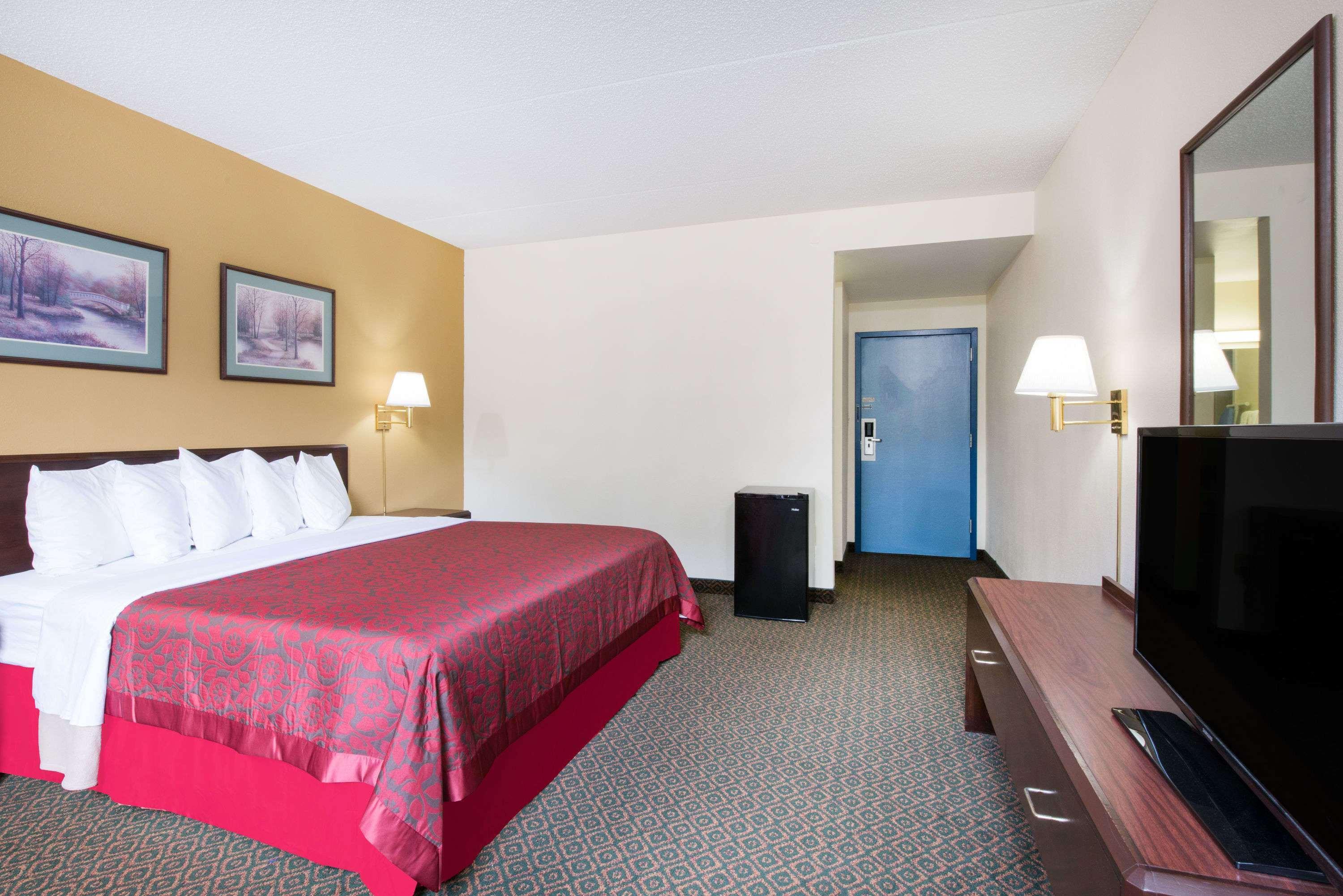 Days Inn By Wyndham Chambersburg Extérieur photo