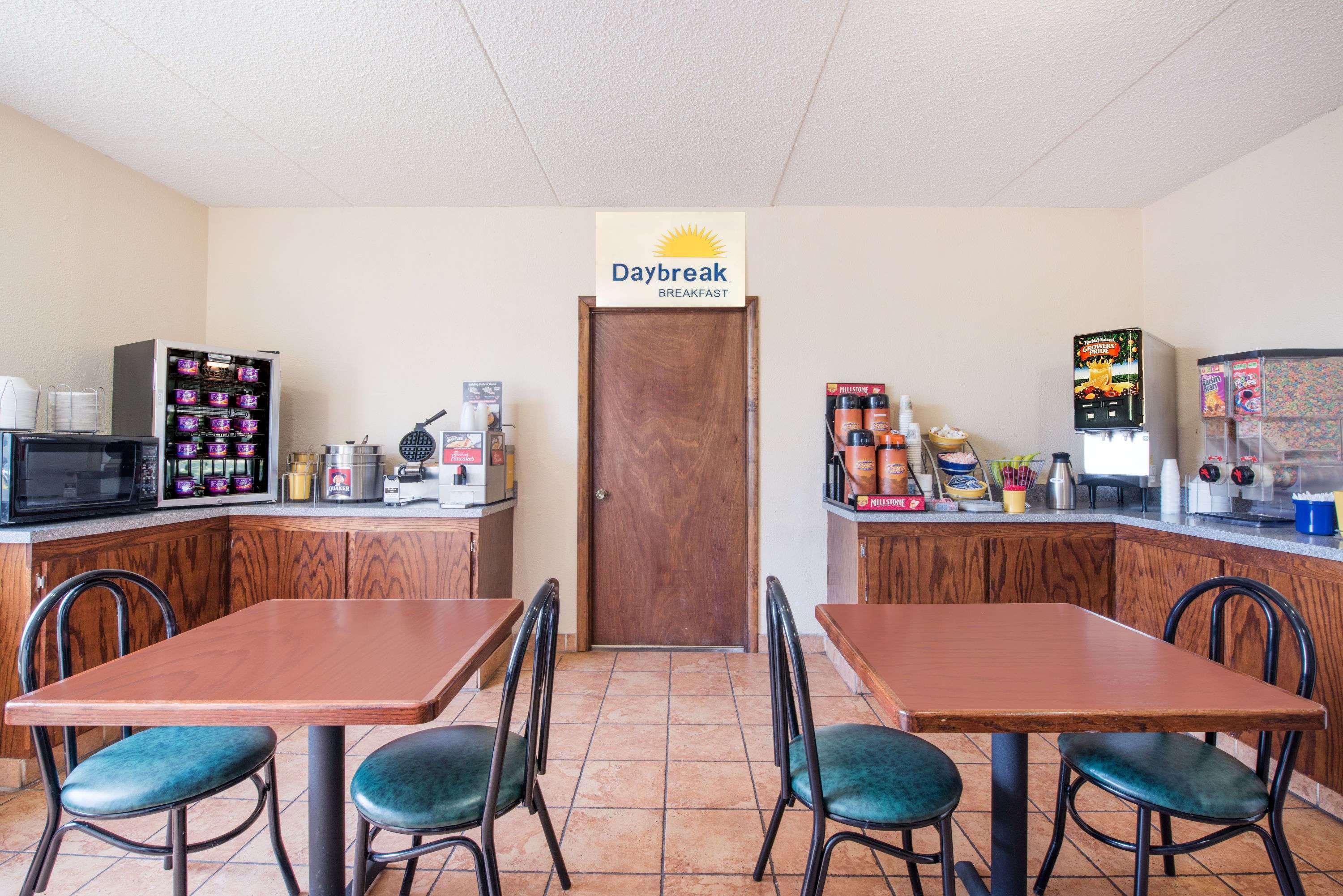 Days Inn By Wyndham Chambersburg Extérieur photo